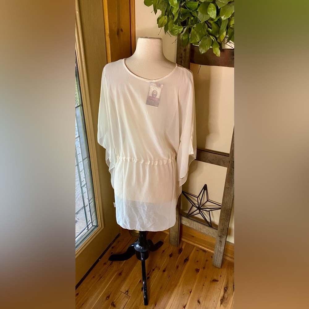 Sheer Embroidered Swimsuit Cover-up OSFM Beach NWT - Picture 2 of 8